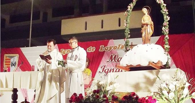 Homenaje a las madres ignacianas