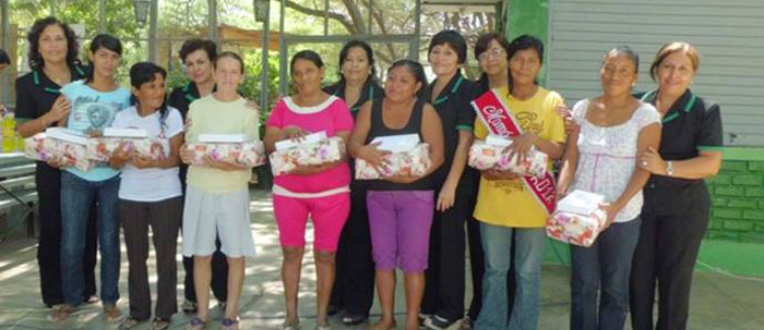 Damas del Voluntariado Ignaciano homenajearon a mamás en extrema pobreza