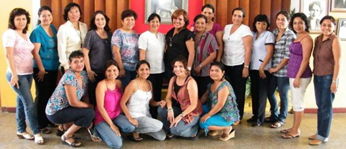 Trabajadoras del Colegio en agasajo por el 
Día de la Madre